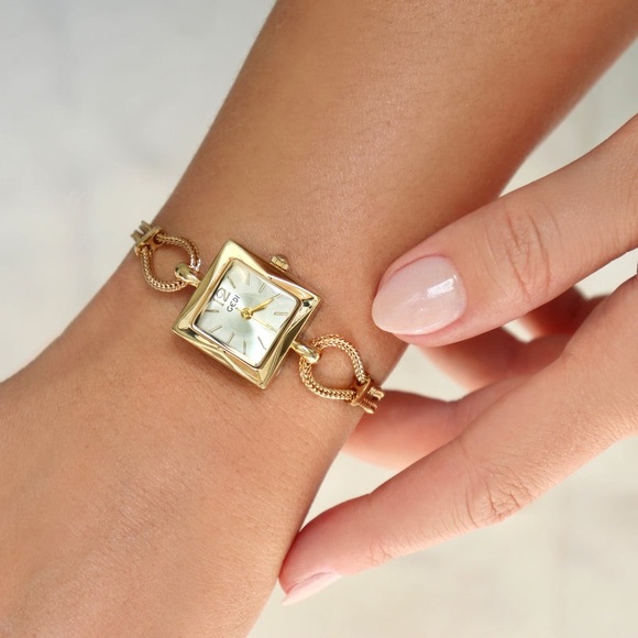 Elegant Gold Square Women's Watch - Picture 3 of 4
